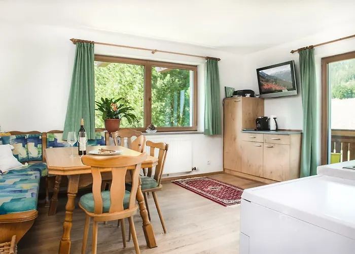 Schwarzenauer Apartment *